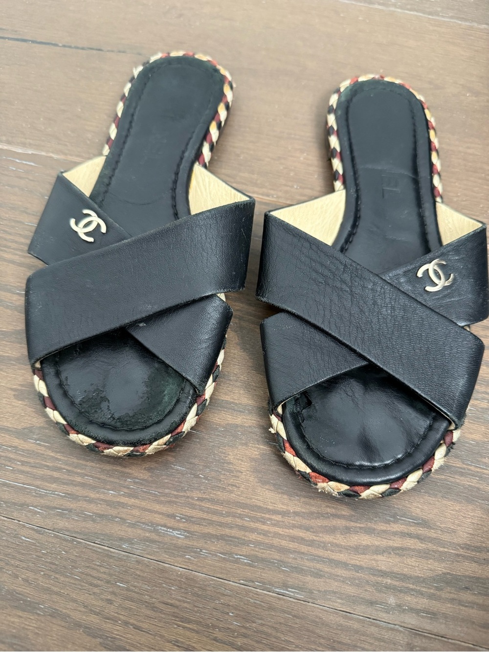 CHANEL Black Leather Cross-Strap Slide Sandals with Braided Trim - Picture 2 of 5